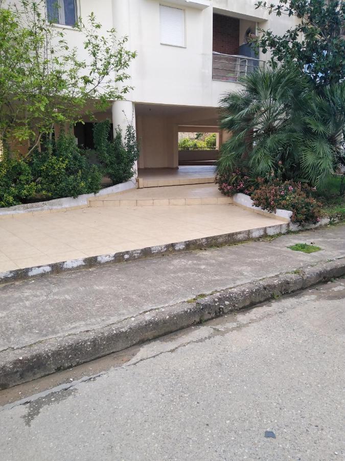 Hommie Apartment Amaliada Kültér fotó